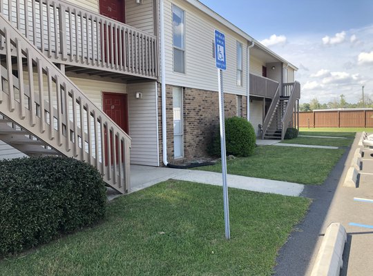 Meadowwood Apartments exterior